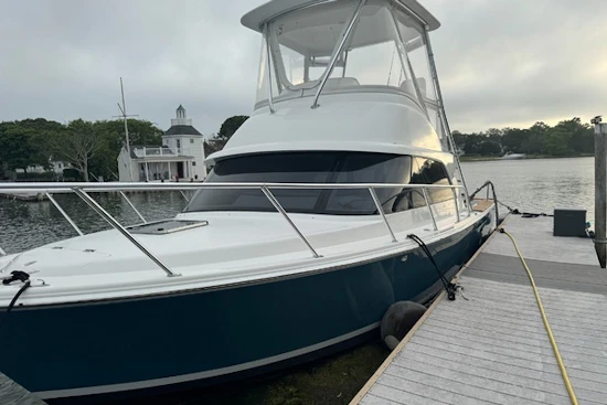 Bertram 35 Flybridge Yacht For Sale