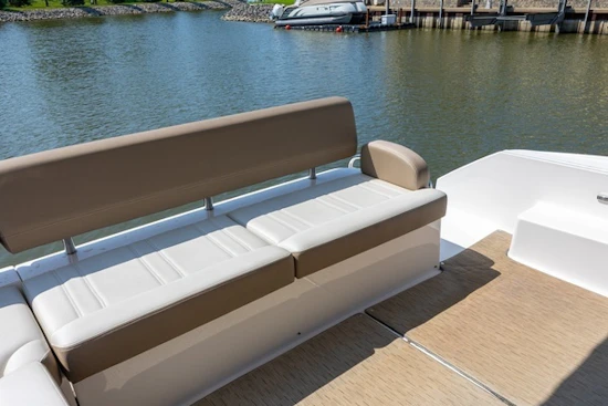 Regal 42 Grand Coupe Yacht For Sale