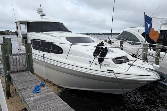 Sea Ray 390 Motor Yacht Yacht For Sale