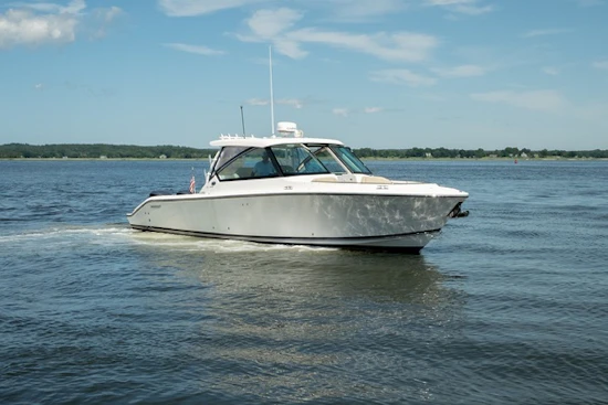 Pursuit 325 DC Yacht For Sale