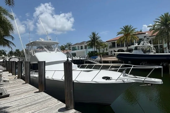 Hatteras Convertible Yacht For Sale