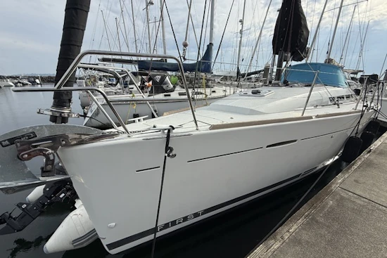 Beneteau First 35-2 Carbon Edition Yacht For Sale
