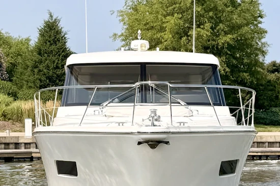 Riviera 525 SUV Yacht For Sale
