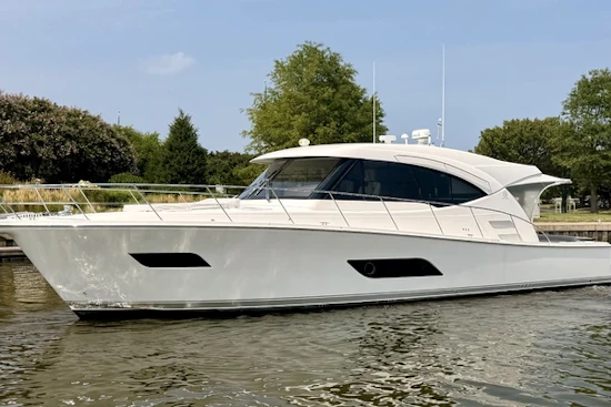 Riviera 525 SUV Yacht For Sale
