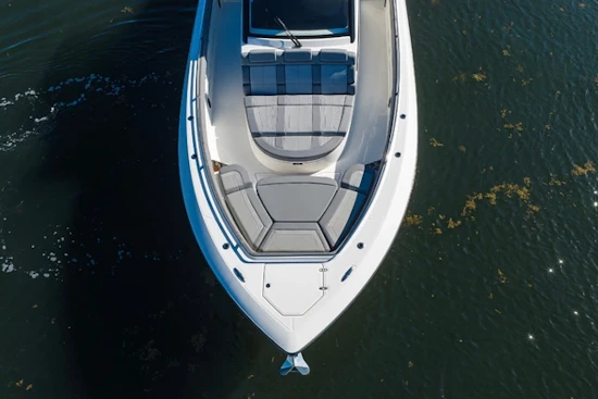 Boston Whaler Outrage Yacht For Sale