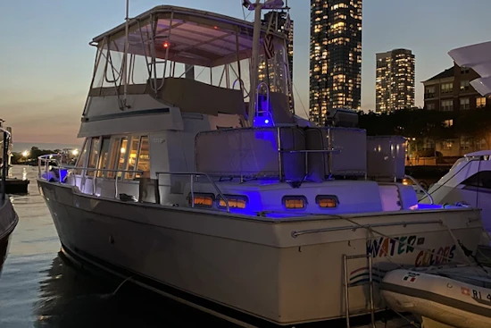 Mainship 430 Yacht For Sale