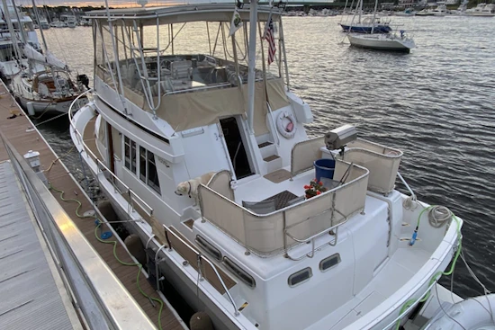 Mainship 430 Yacht For Sale