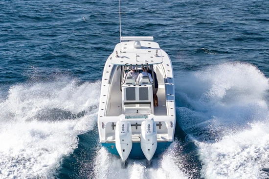Front Runner 33 Center Console Yacht For Sale