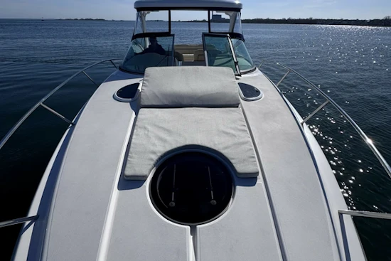 Regal 33 XO Yacht For Sale