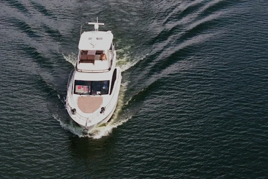 Sea Ray Fly 400 Yacht For Sale