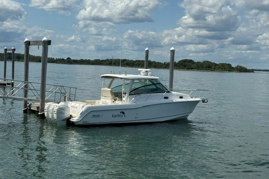 Boston Whaler Conquest Yacht For Sale