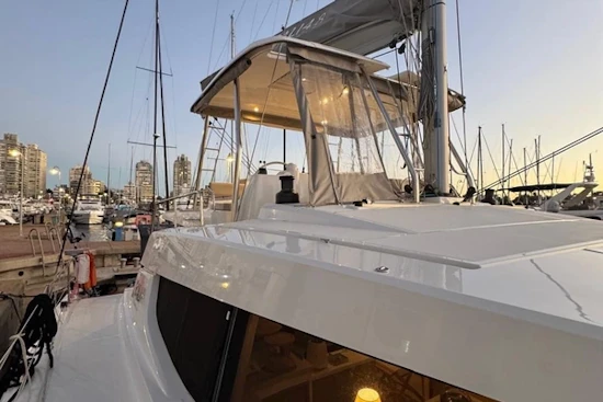 Bali 4.8 Yacht For Sale