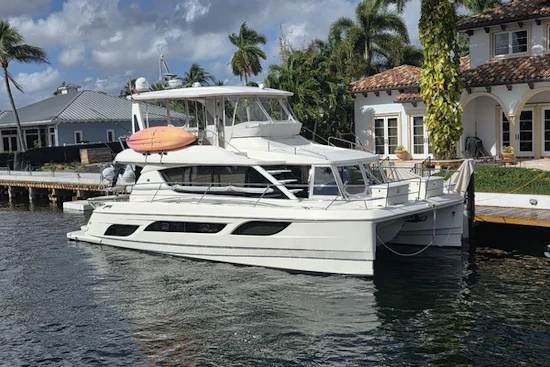 Aquila 48 Yacht For Sale