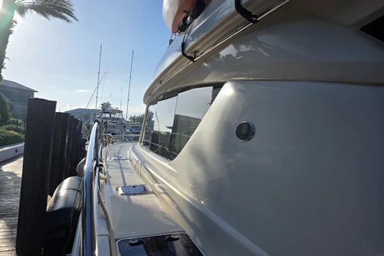 Aquila 48 Yacht For Sale