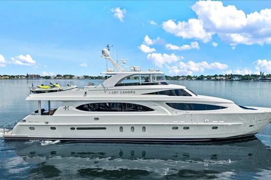 Hargrave Raised Piolthouse Yacht For Sale