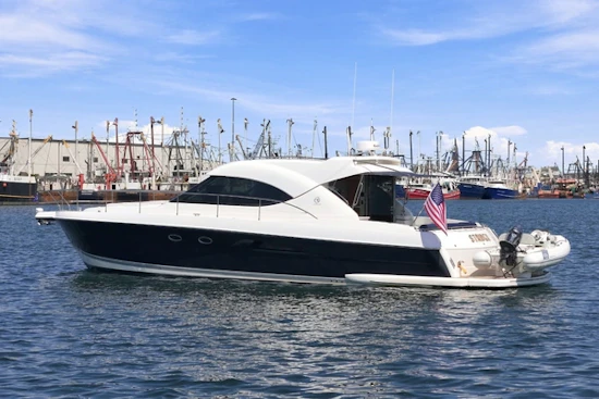 Riviera 4700 Sport Yacht Yacht For Sale