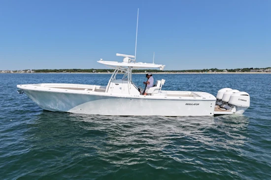 Regulator 34CC Yacht For Sale
