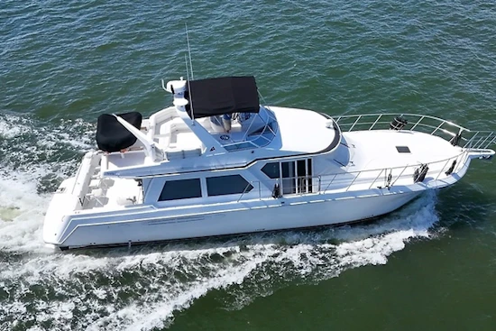 Navigator 5300 Classic Yacht For Sale