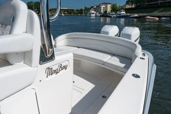 Mag Bay CC Yacht For Sale
