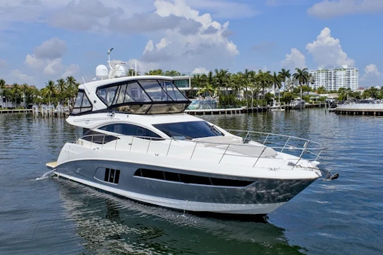 Sea Ray L590 Flybridge Yacht For Sale