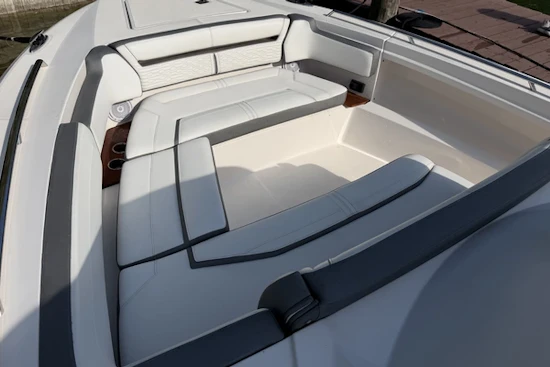 Tiara Yachts 38 LS Yacht For Sale