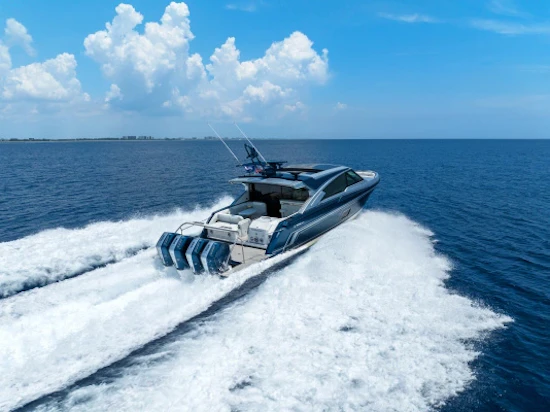 Formula 500 Super Sport Crossover Yacht For Sale