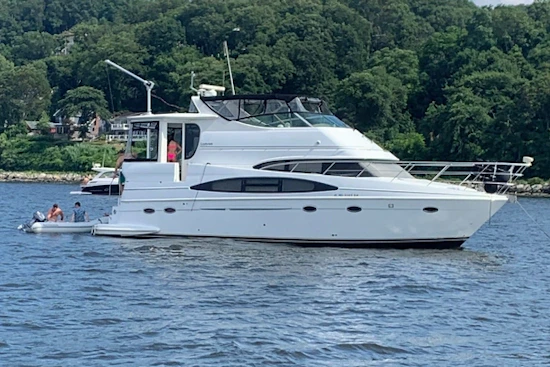 Carver  Yacht For Sale