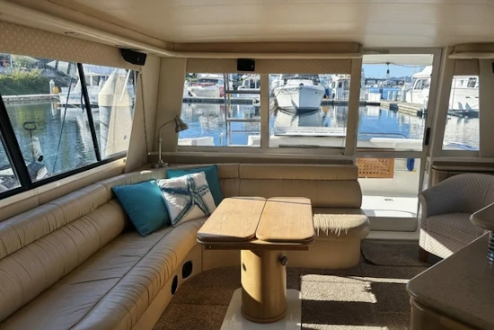Bayliner 4788 Pilothouse Yacht For Sale