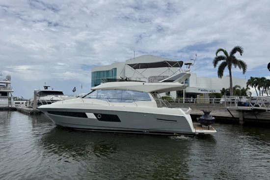 Prestige 460 Yacht For Sale