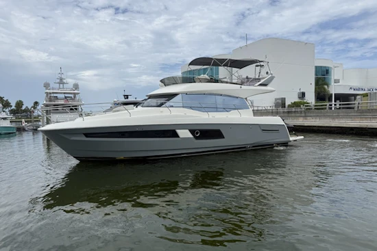 Prestige 460 Yacht For Sale