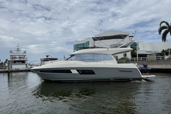 Prestige 460 Yacht For Sale