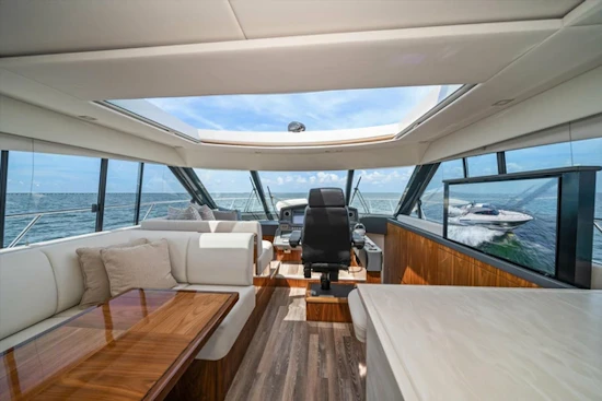 Riviera 5400 Sport Yacht Yacht For Sale