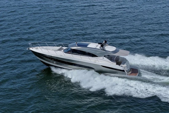 Riviera 5400 Sport Yacht Yacht For Sale