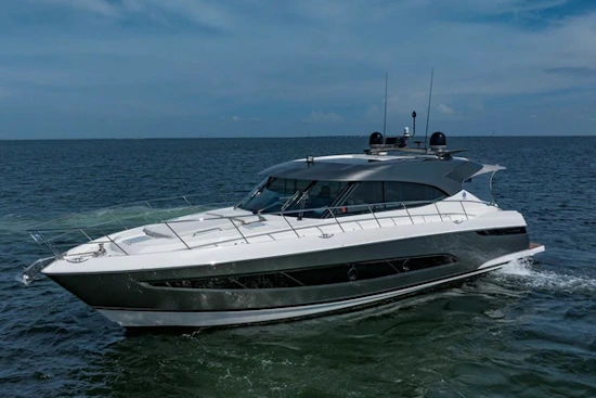 Riviera 5400 Sport Yacht Yacht For Sale