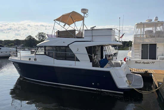Beneteau SWIFT TRAWLER 30 Yacht For Sale