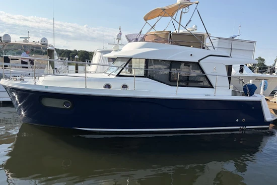 Beneteau SWIFT TRAWLER 30 Yacht For Sale