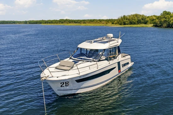 Jeanneau NC 895 Yacht For Sale