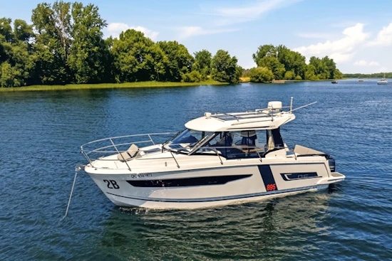 Jeanneau NC 895 Yacht For Sale