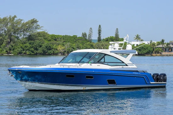 Formula Super Sport Crossover Yacht For Sale