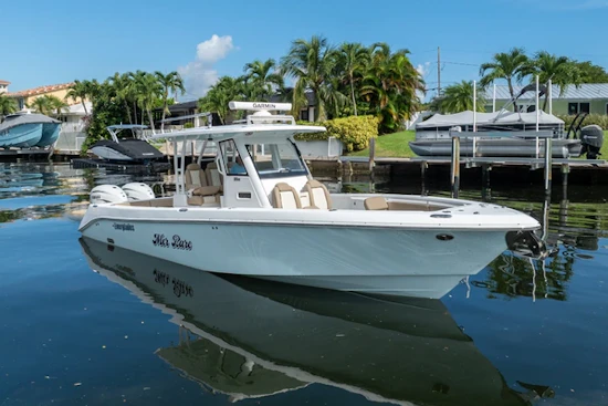 Everglades 335 CC Yacht For Sale