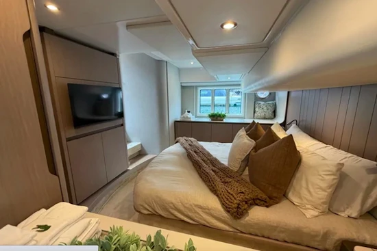 Azimut 50 Fly Yacht For Sale