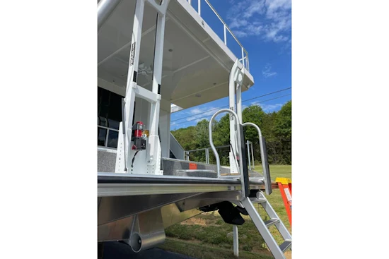 Sumerset 18 x 77 LUX Yacht For Sale