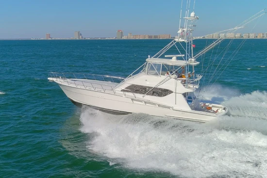 Hatteras 60 Convertible Yacht For Sale