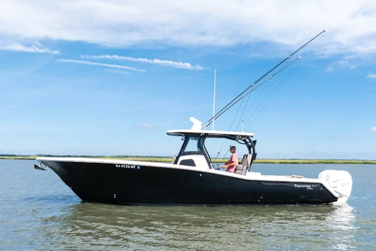 Tidewater 320 CC Adventure Yacht For Sale