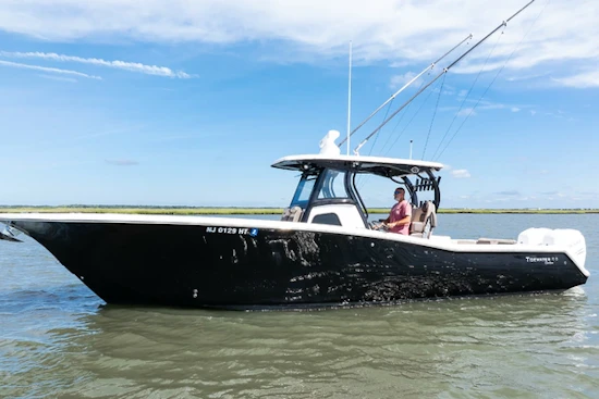 Tidewater 320 CC Adventure Yacht For Sale