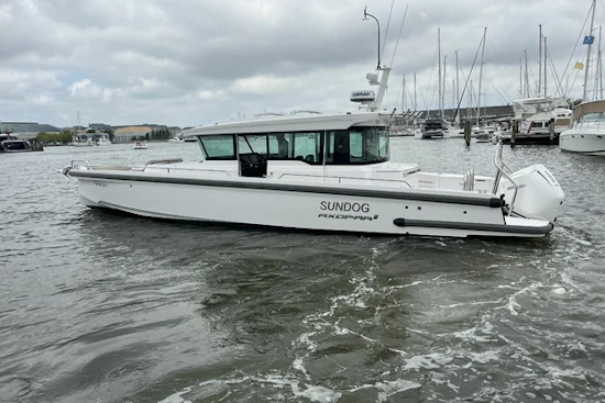 Axopar 37 XC Cross Cabin Yacht For Sale