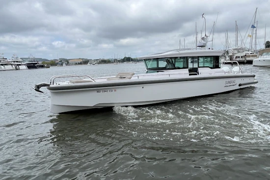 Axopar 37 XC Cross Cabin Yacht For Sale