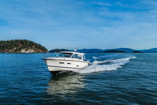 Nimbus 305 Coupe Yacht For Sale