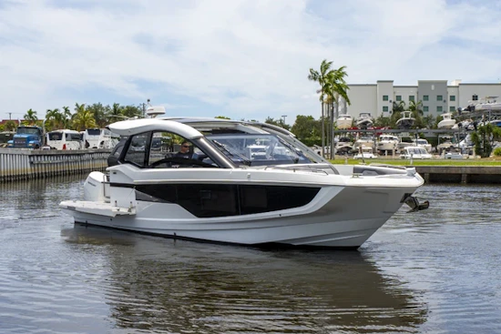 Galeon 375 GTO Yacht For Sale
