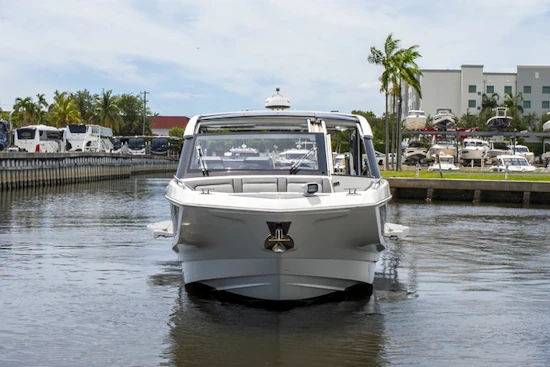 Galeon 375 GTO Yacht For Sale